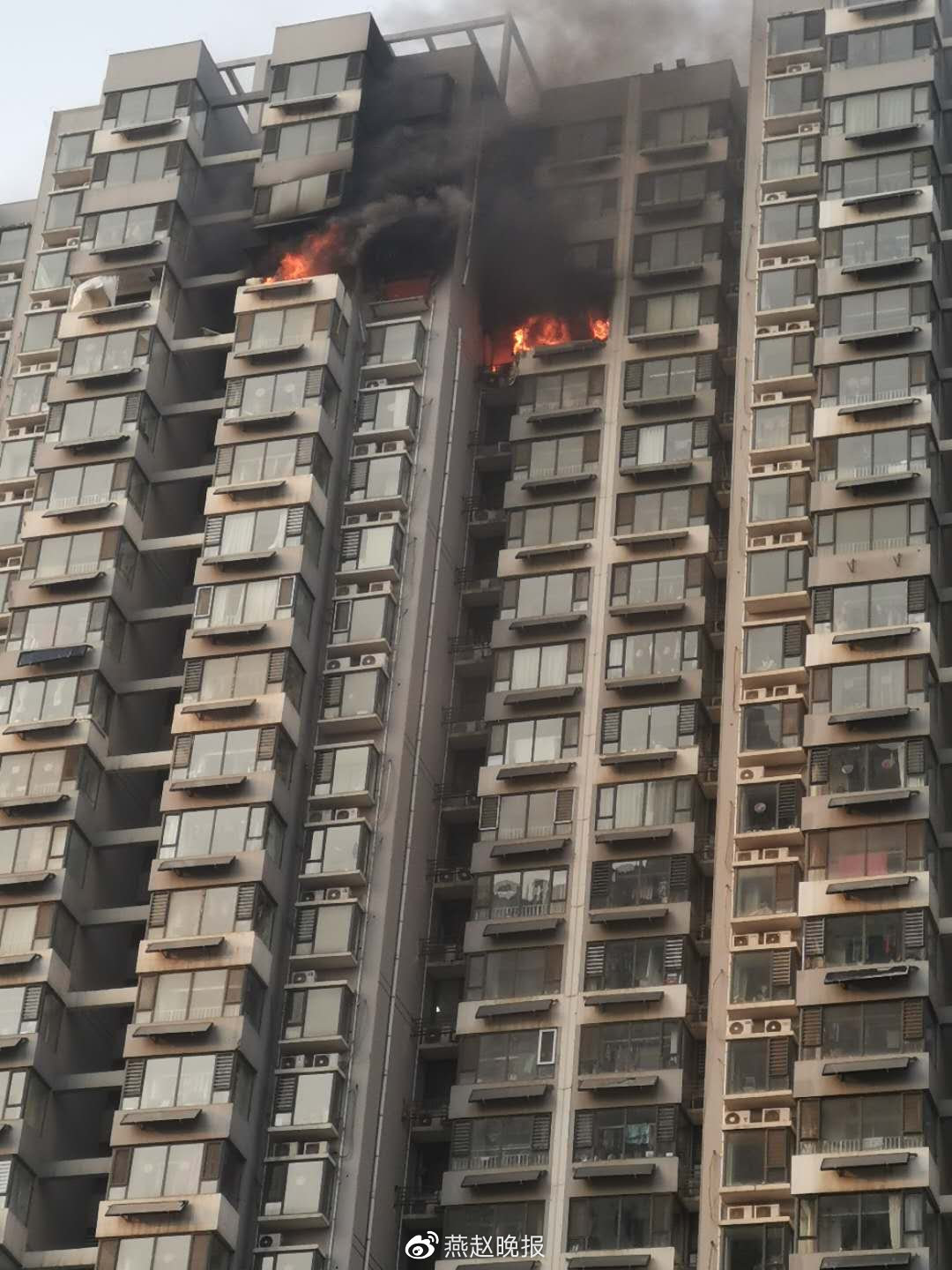 情況通報(bào)！邯鄲市一小區(qū)疑似天然氣燃爆，造成2人受傷