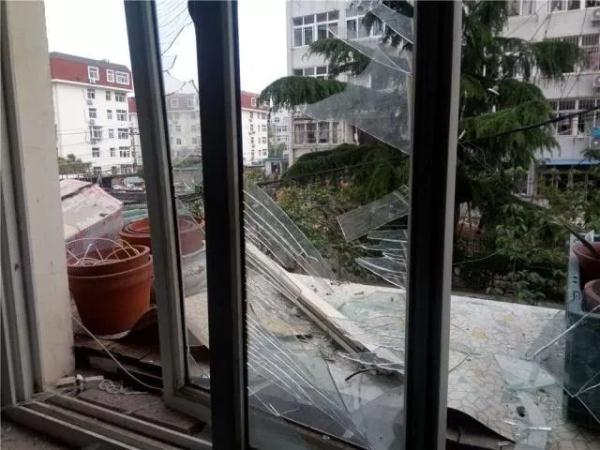 突發(fā)！青島一居民樓發(fā)生爆燃！已造1人死亡，7人受傷！3公里外有震感…