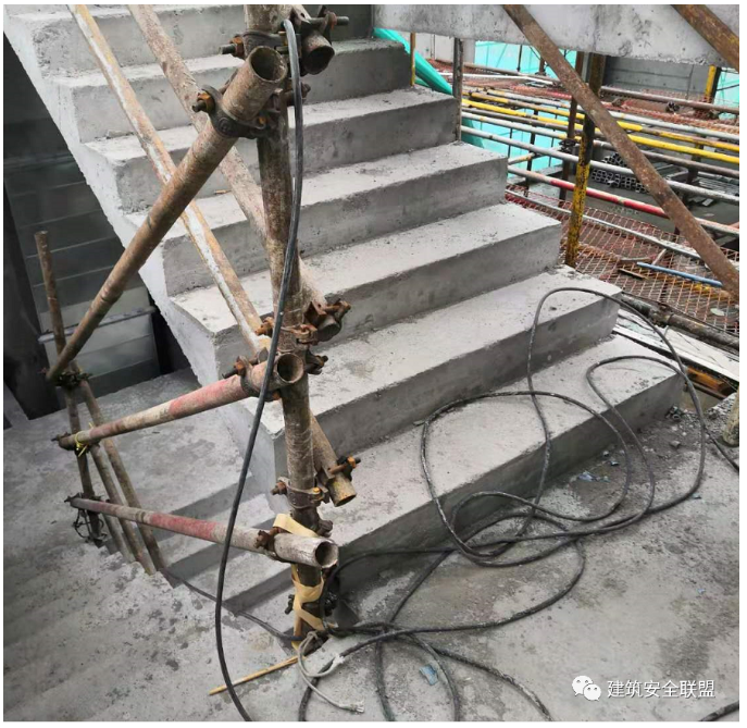 1607918503657427.png image.png